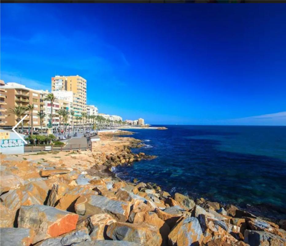 12 Calle San Julián Apartament Torrevieja Exterior foto