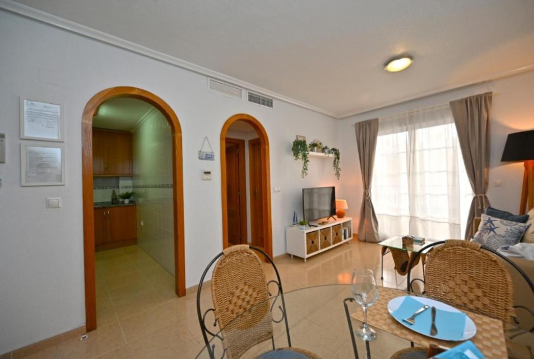 12 Calle San Julián Apartament Torrevieja Exterior foto