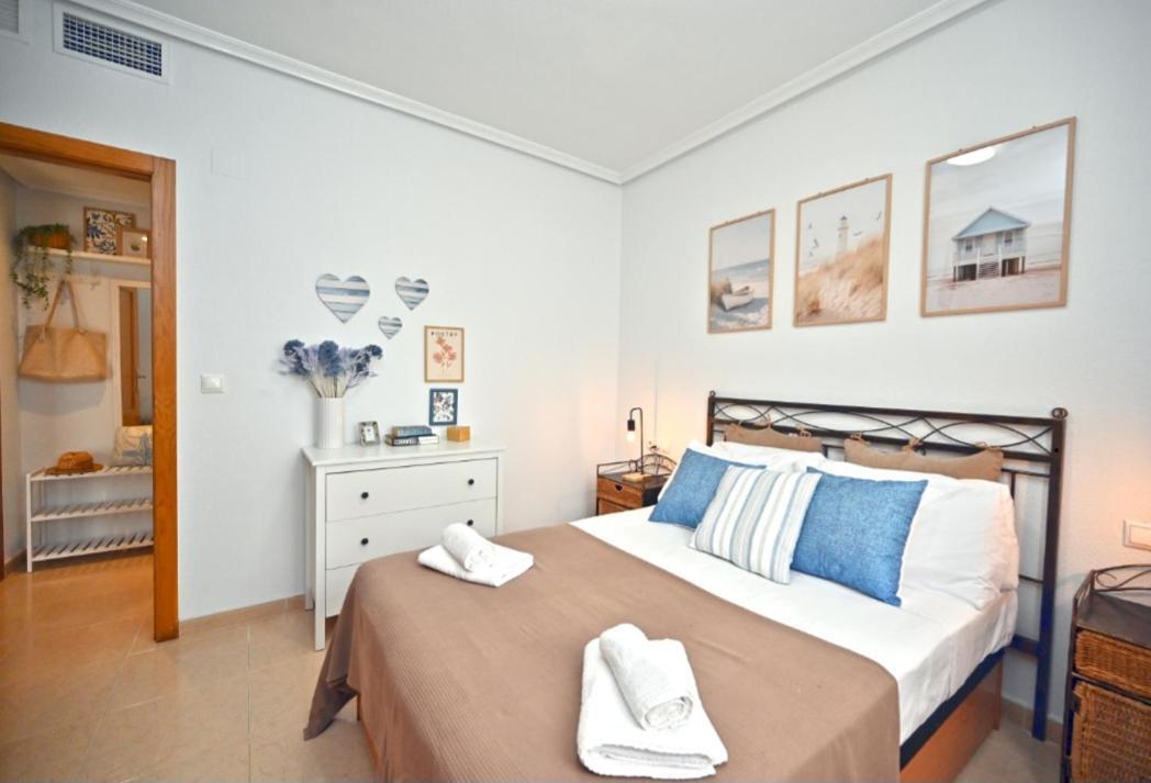 12 Calle San Julián Apartament Torrevieja Exterior foto